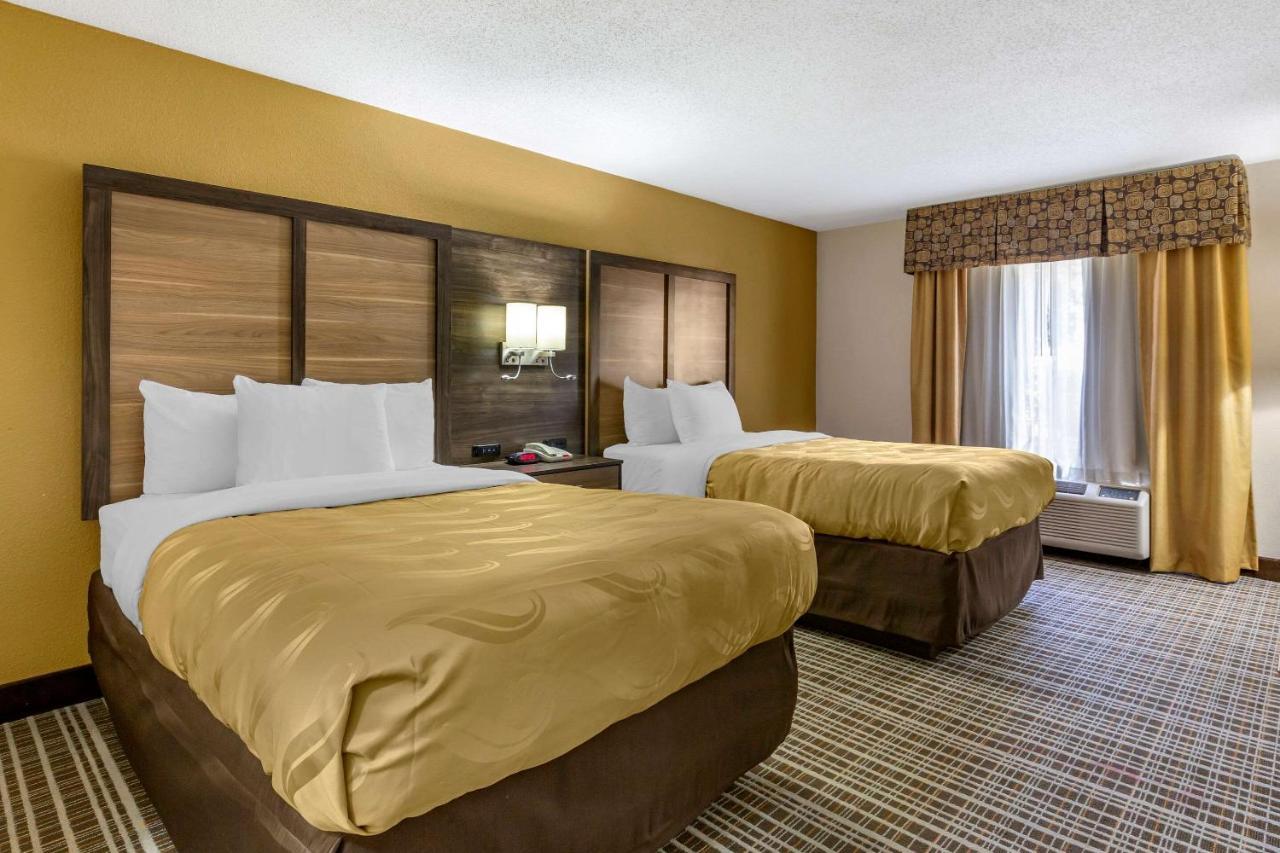 Quality Inn & Suites - Greensboro-High Point מראה חיצוני תמונה