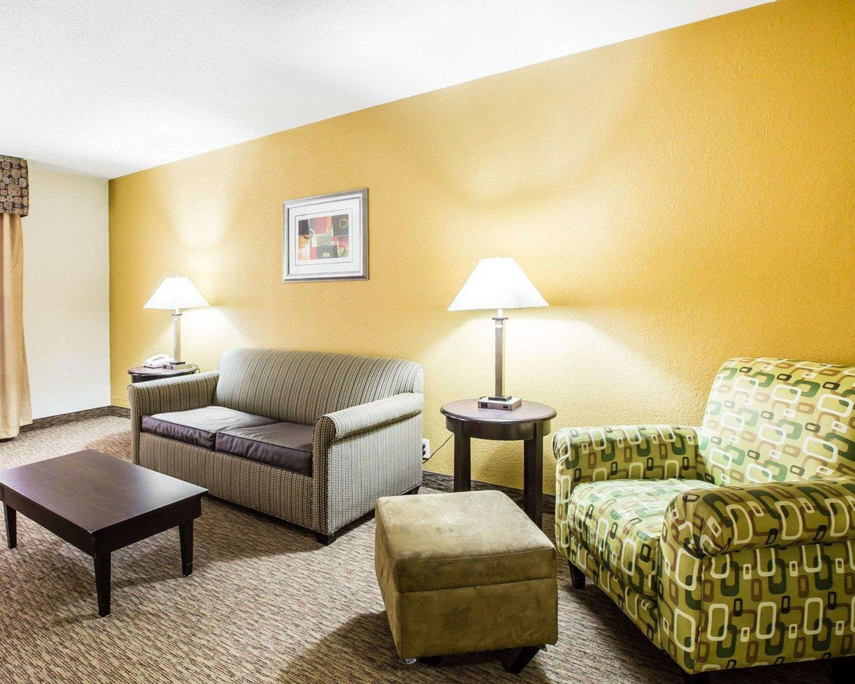 Quality Inn & Suites - Greensboro-High Point מראה חיצוני תמונה